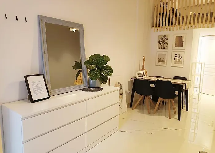 Lägenhet Modern Loft 3 Min Walk To The Sea 78а Paphos